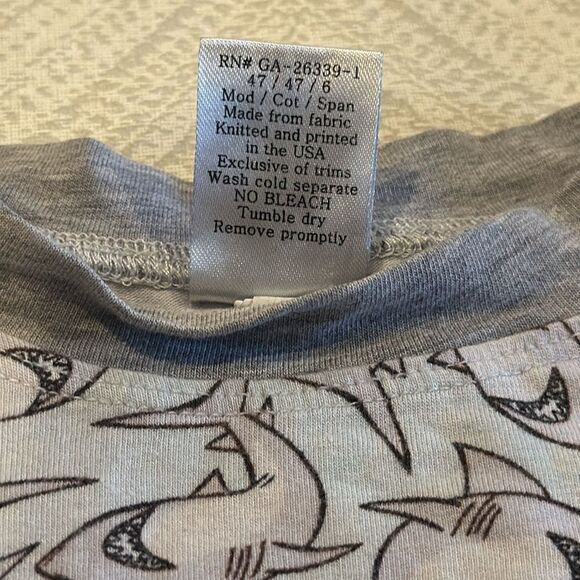 Esme Little Boys Shark Pattern Long Sleeve & Pants Pajama Set, Size 4 - Picture 4 of 7